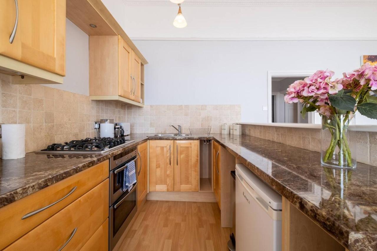 Spectacular Sea Views! Stylish Apt With Balcony Appartamento Hove Esterno foto